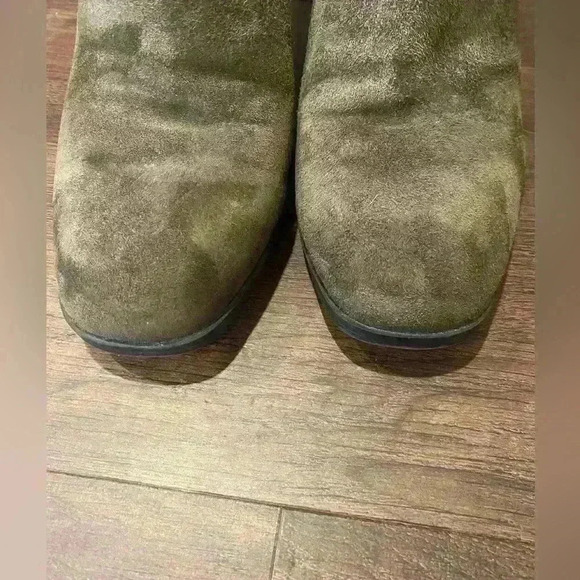 Bandolino Olive Green Faux Suede Gold Detail Heeled Ankle Boots size 8 - Picture 8 of 12